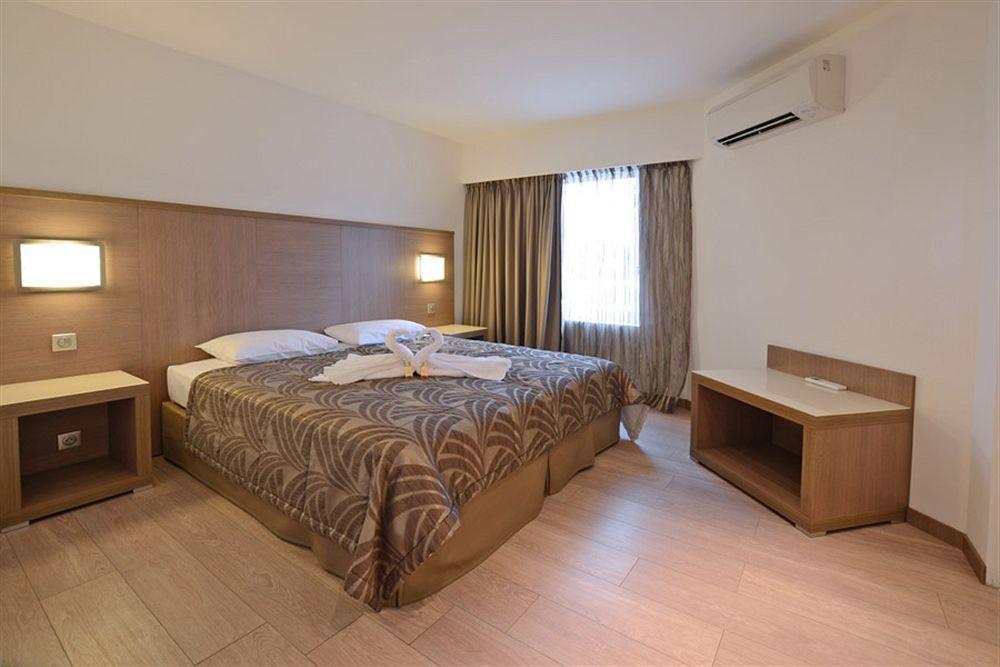 Calvi Hôtel Ngoại thất bức ảnh
