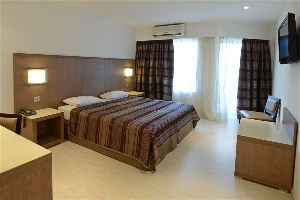 Calvi Hôtel Ngoại thất bức ảnh